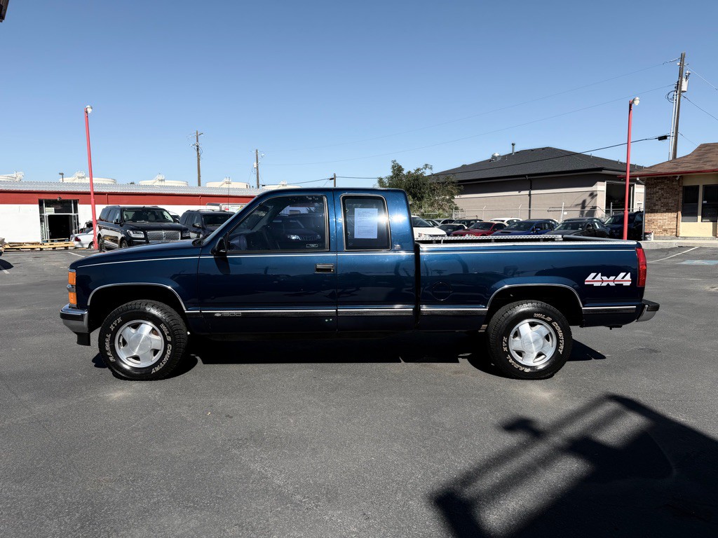 1998 Chevrolet C/K Image 3