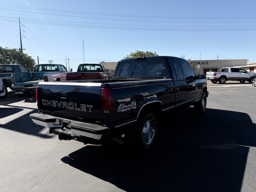 1998 Chevrolet C/K Image 16