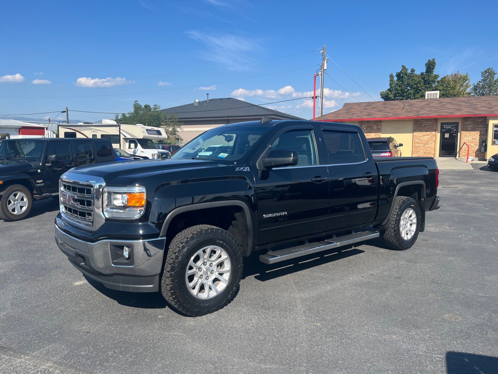 2015 GMC Sierra Image 2