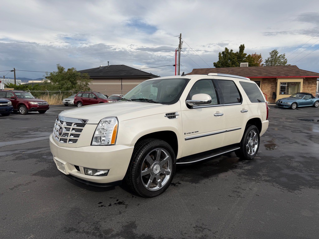 2007 Cadillac Escalade Image 2