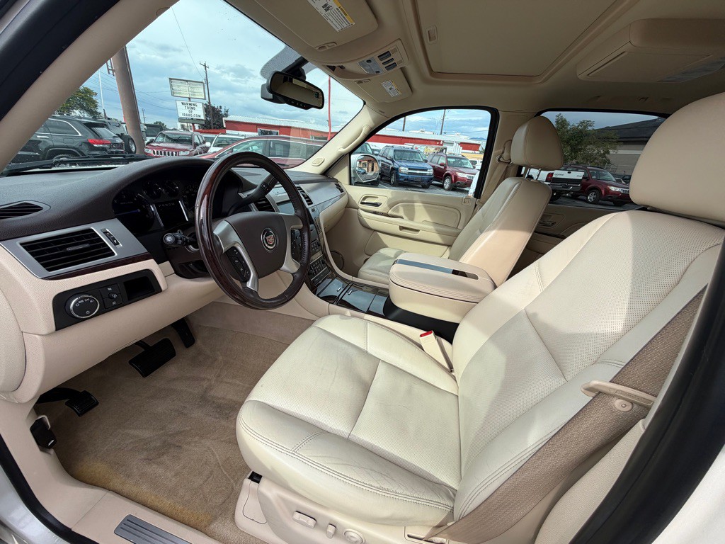 2007 Cadillac Escalade Image 7