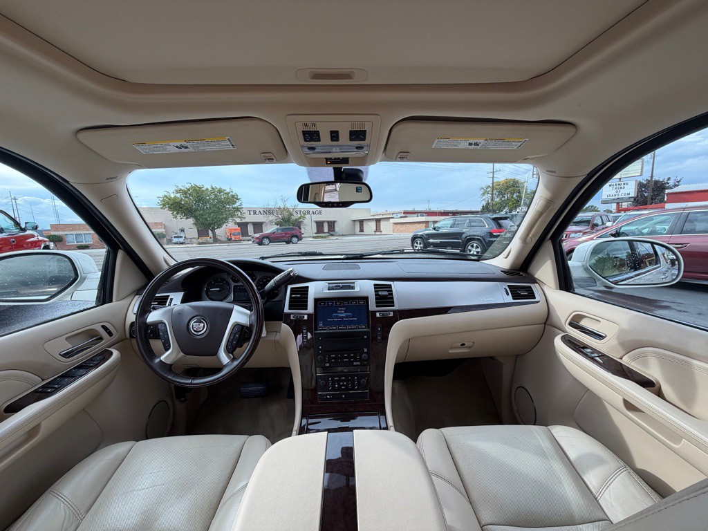 2007 Cadillac Escalade Image 10