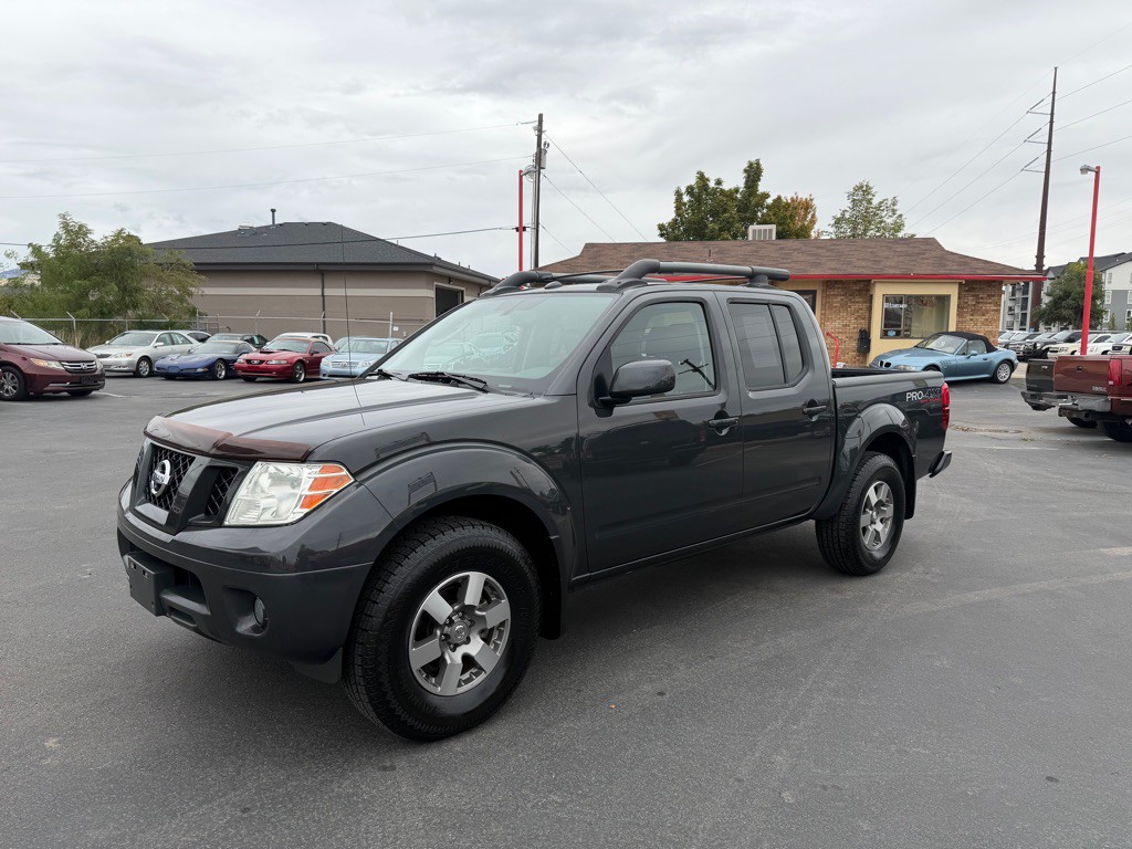 2011 Nissan Frontier Image 2