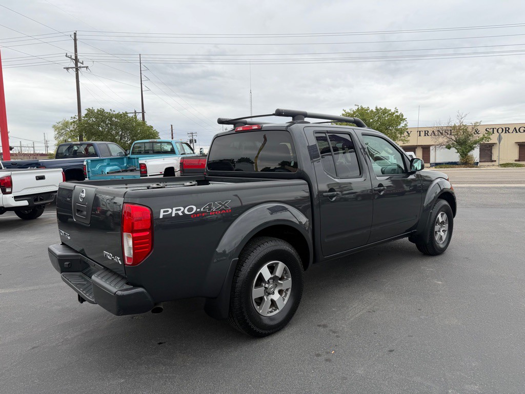 2011 Nissan Frontier Image 5