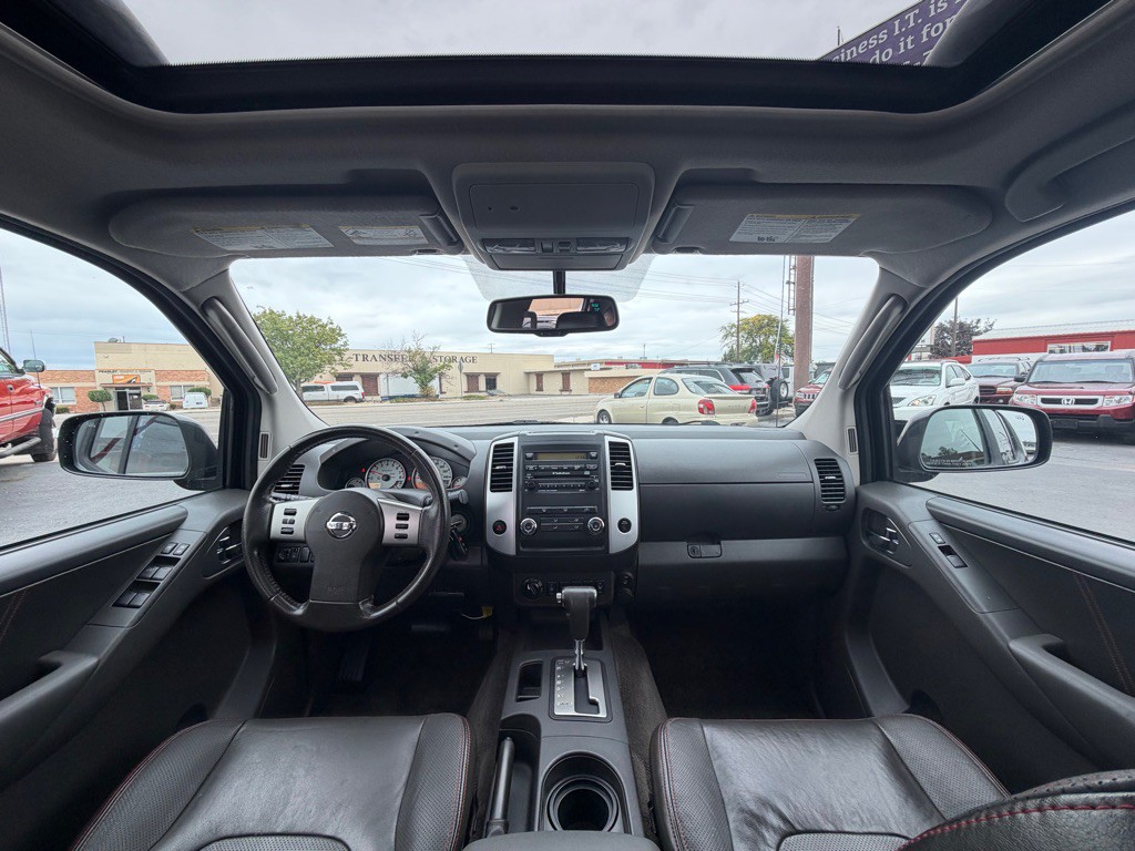 2011 Nissan Frontier Image 10