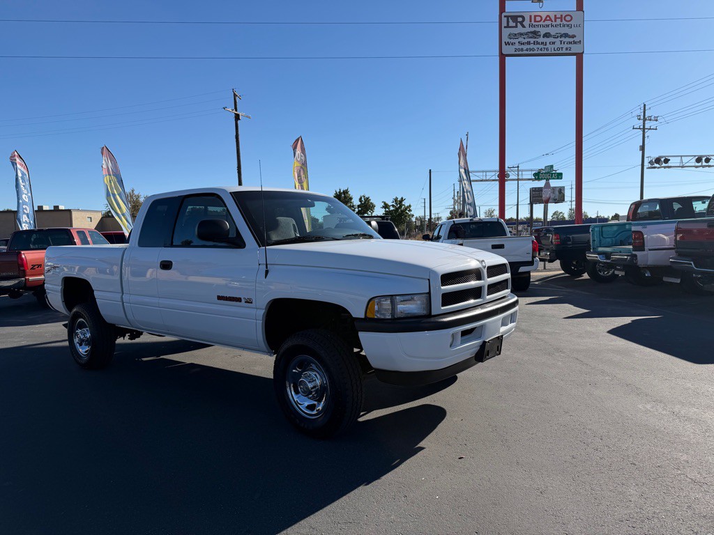 1998 Dodge Ram 2500 Image 1