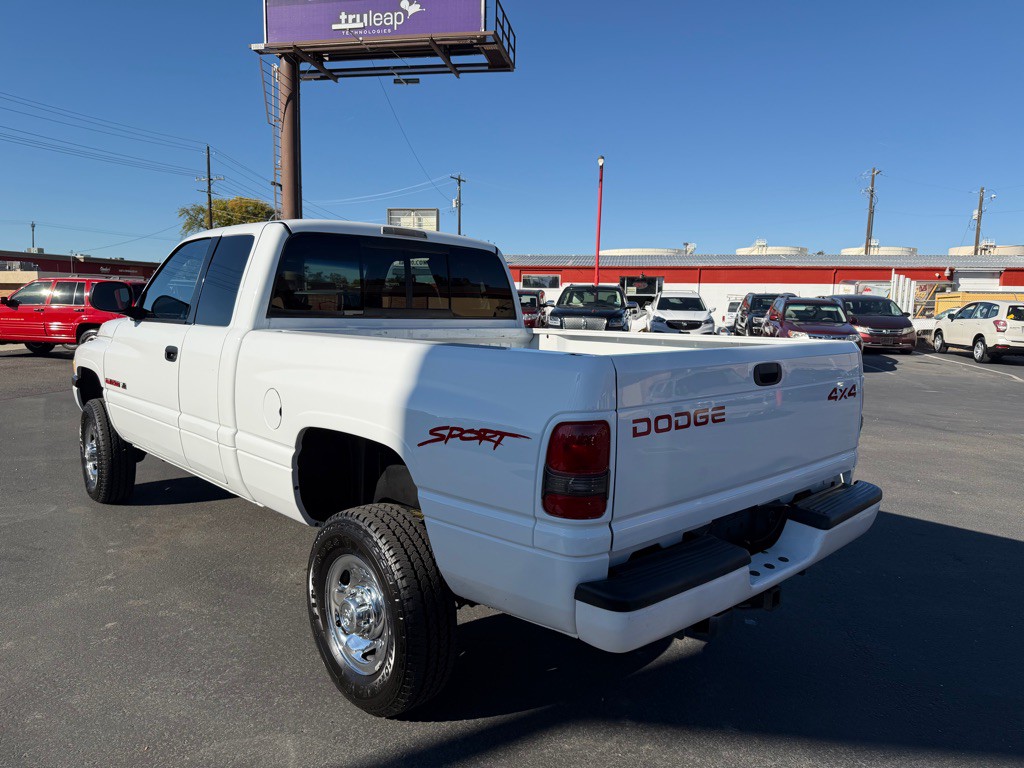 1998 Dodge Ram 2500 Image 4