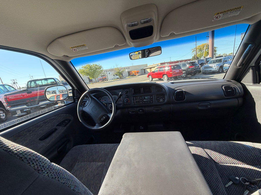 1998 Dodge Ram 2500 Image 10