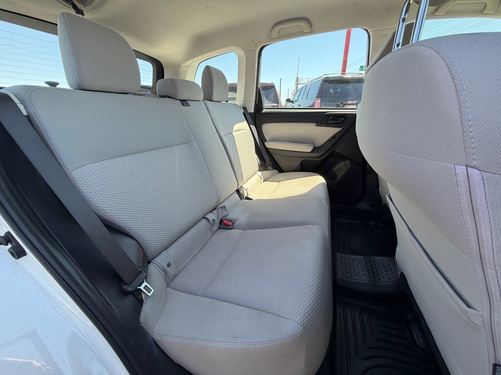 2014 Subaru Forester Image 7
