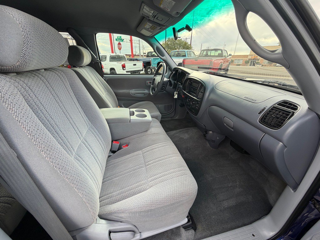 2000 Toyota Tundra Image 8