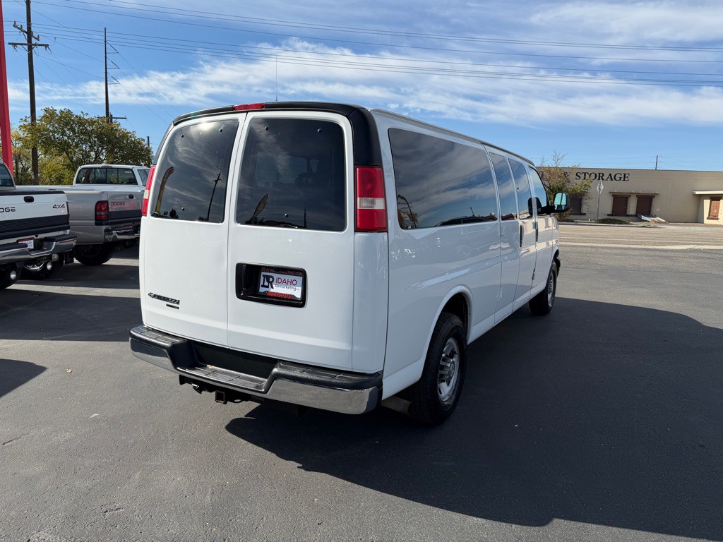 2014 Chevrolet Express Image 5