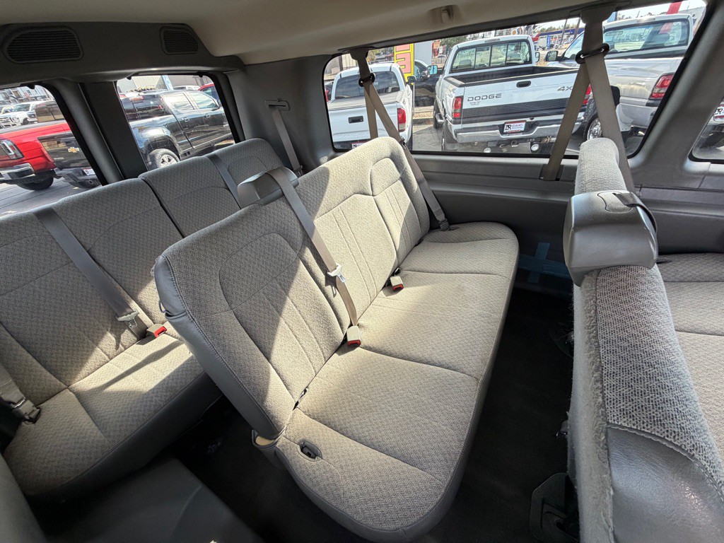 2014 Chevrolet Express Image 11