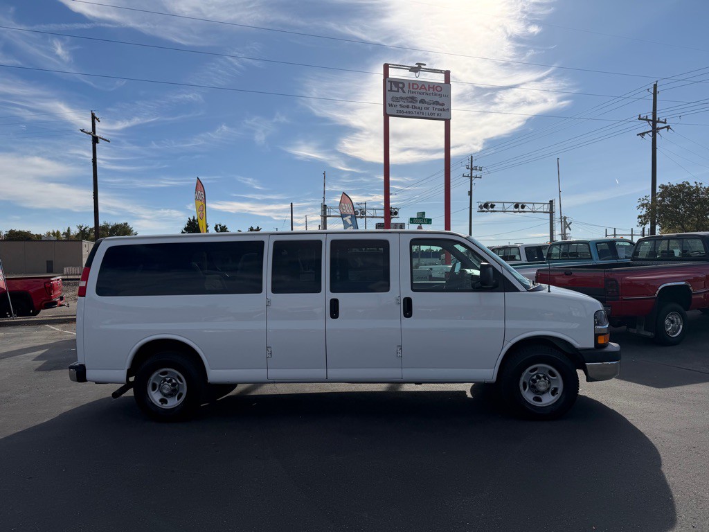 2014 Chevrolet Express Image 7