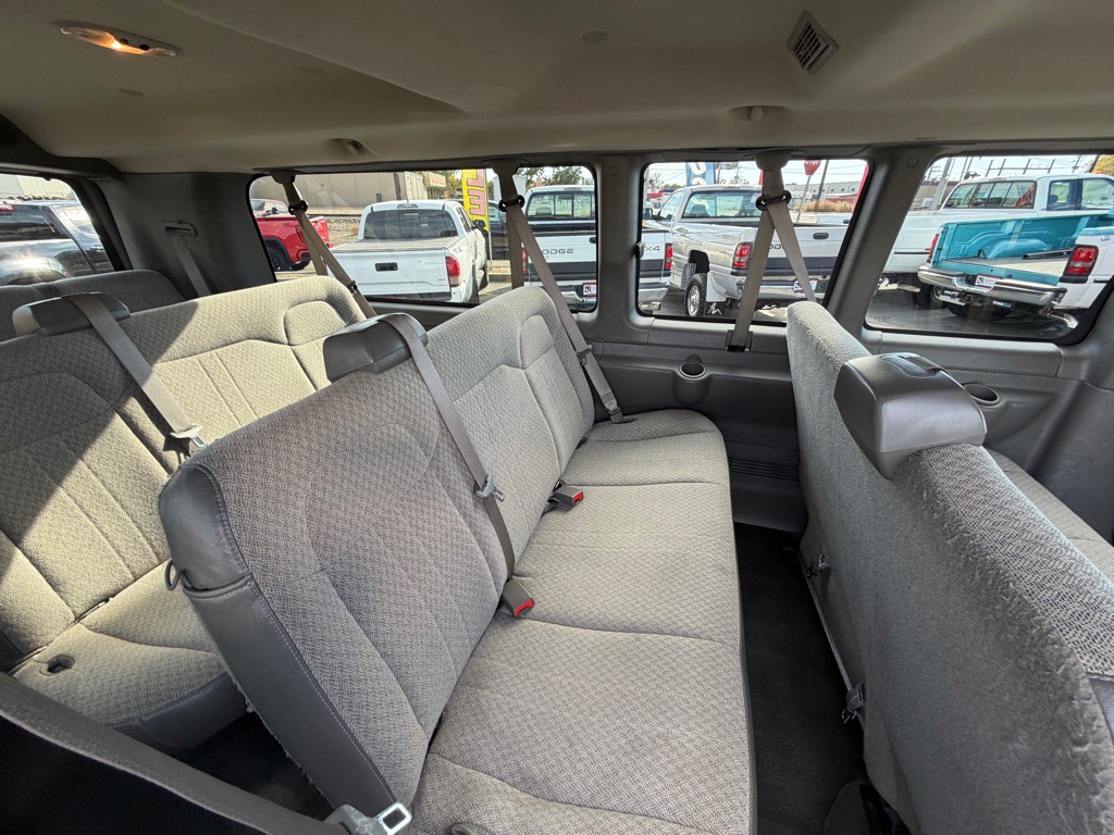2014 Chevrolet Express Image 10