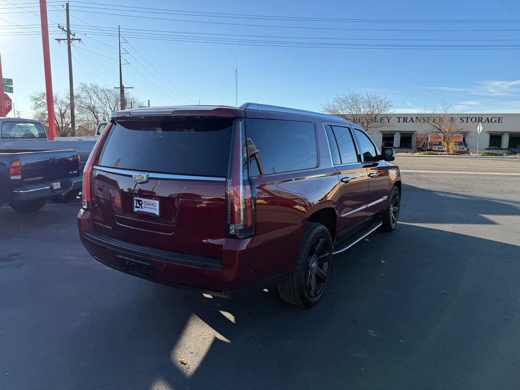 2017 Cadillac Escalade Image 5