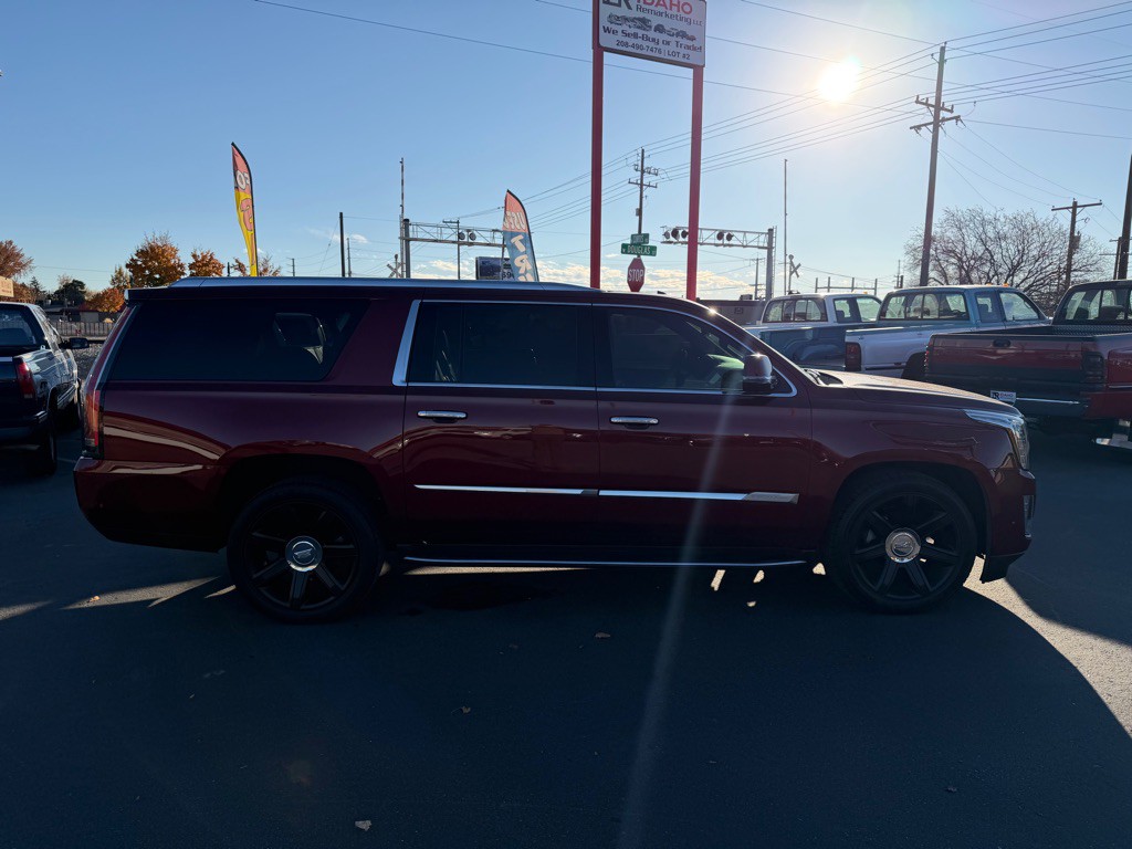 2017 Cadillac Escalade Image 6