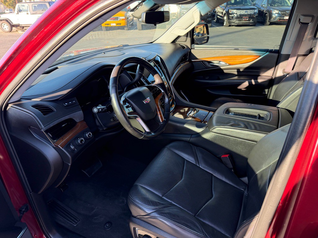 2017 Cadillac Escalade Image 9