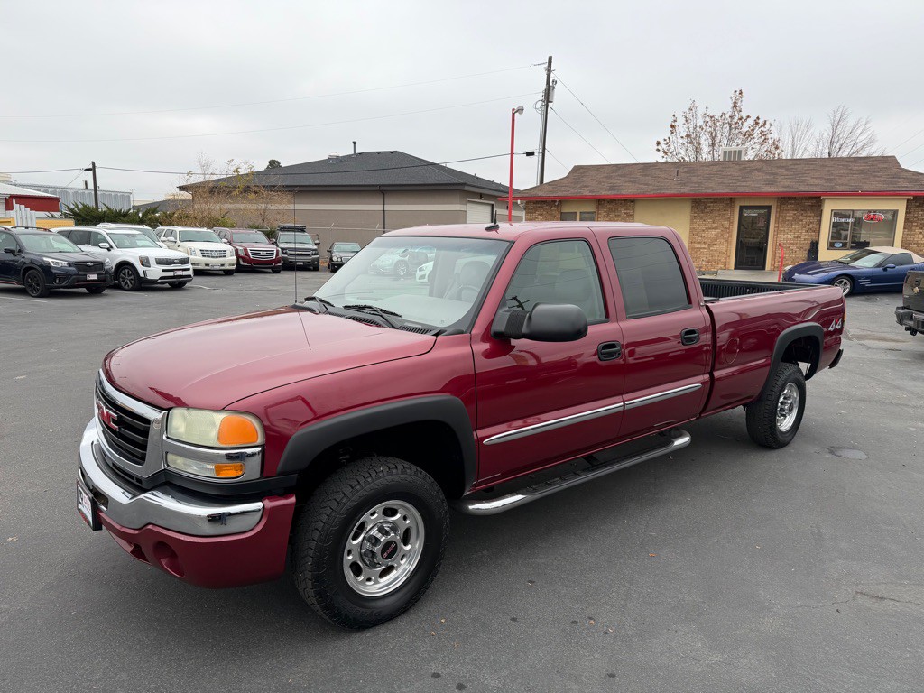 2004 GMC Sierra Image 2