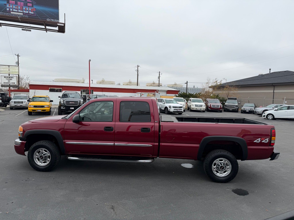 2004 GMC Sierra Image 3