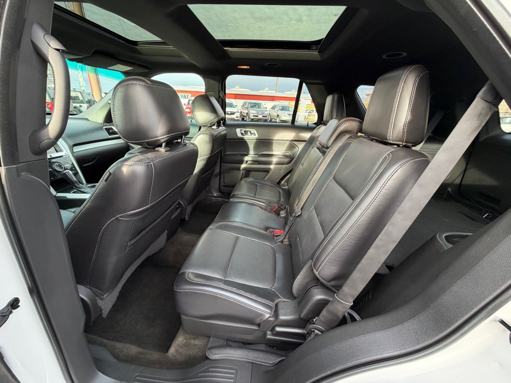 2014 Ford Explorer Image 9
