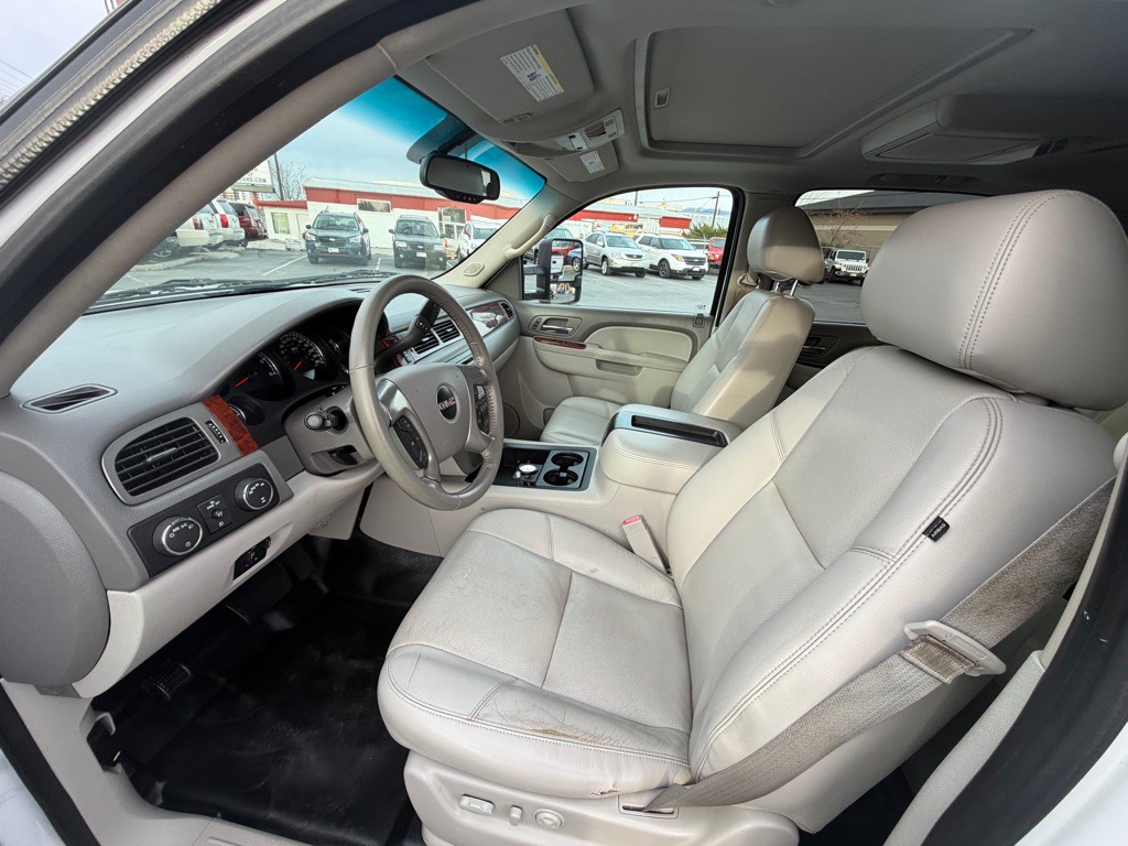 2013 GMC Yukon Image 10