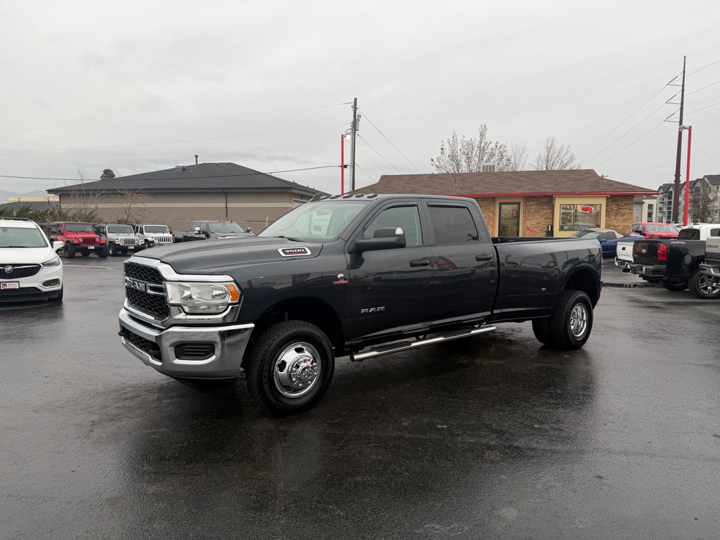 2019 RAM 3500 Image 2