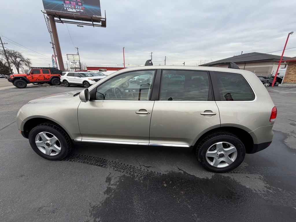 2005 Volkswagen Touareg Image 3