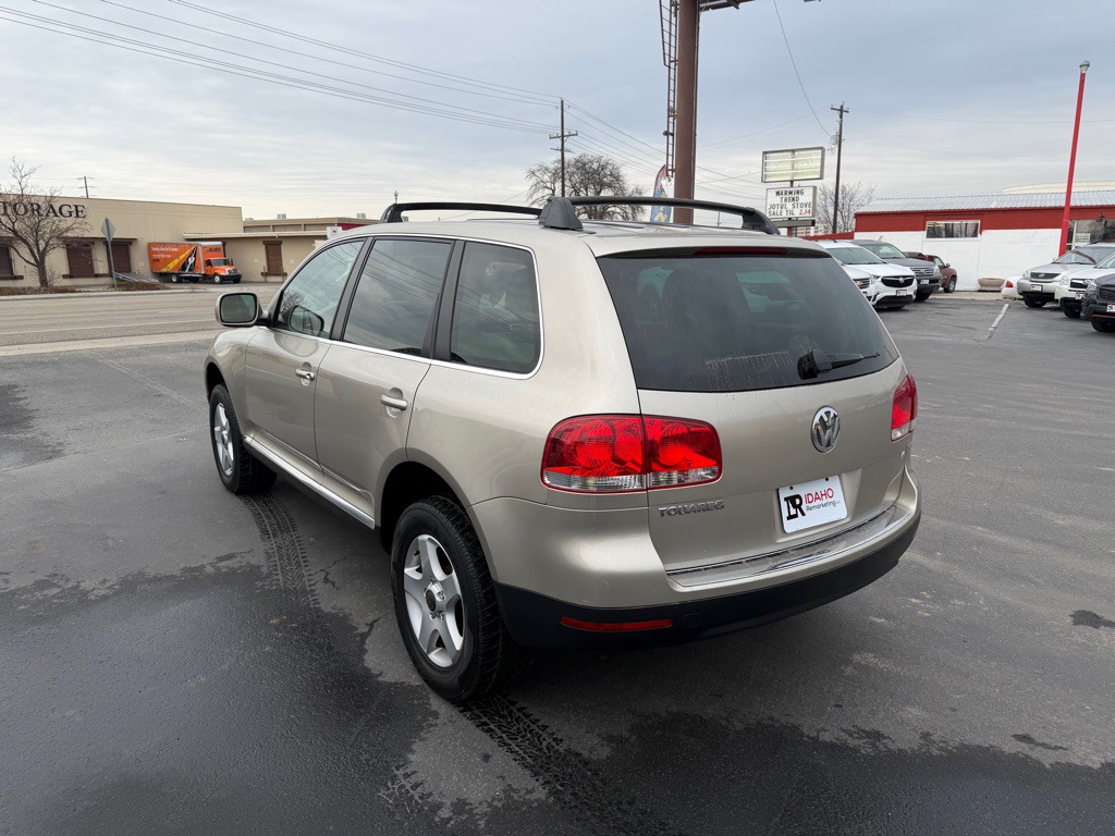 2005 Volkswagen Touareg Image 4