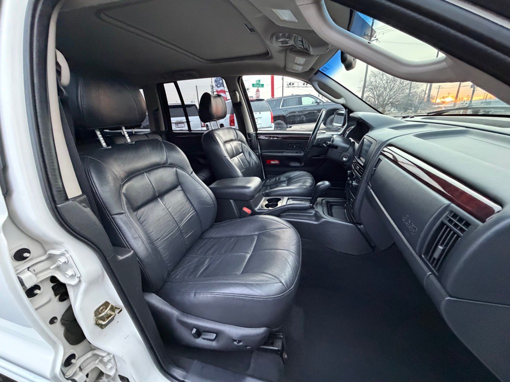 2003 Jeep Grand Cherokee Image 8
