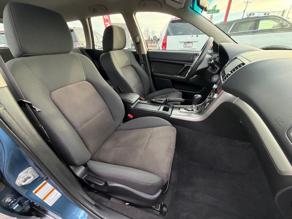2008 Subaru Outback Image 8