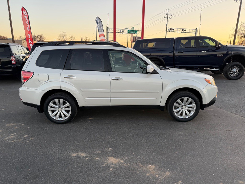 2012 Subaru Forester Image 6