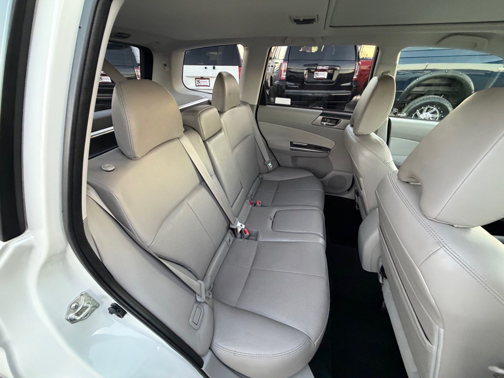 2012 Subaru Forester Image 7