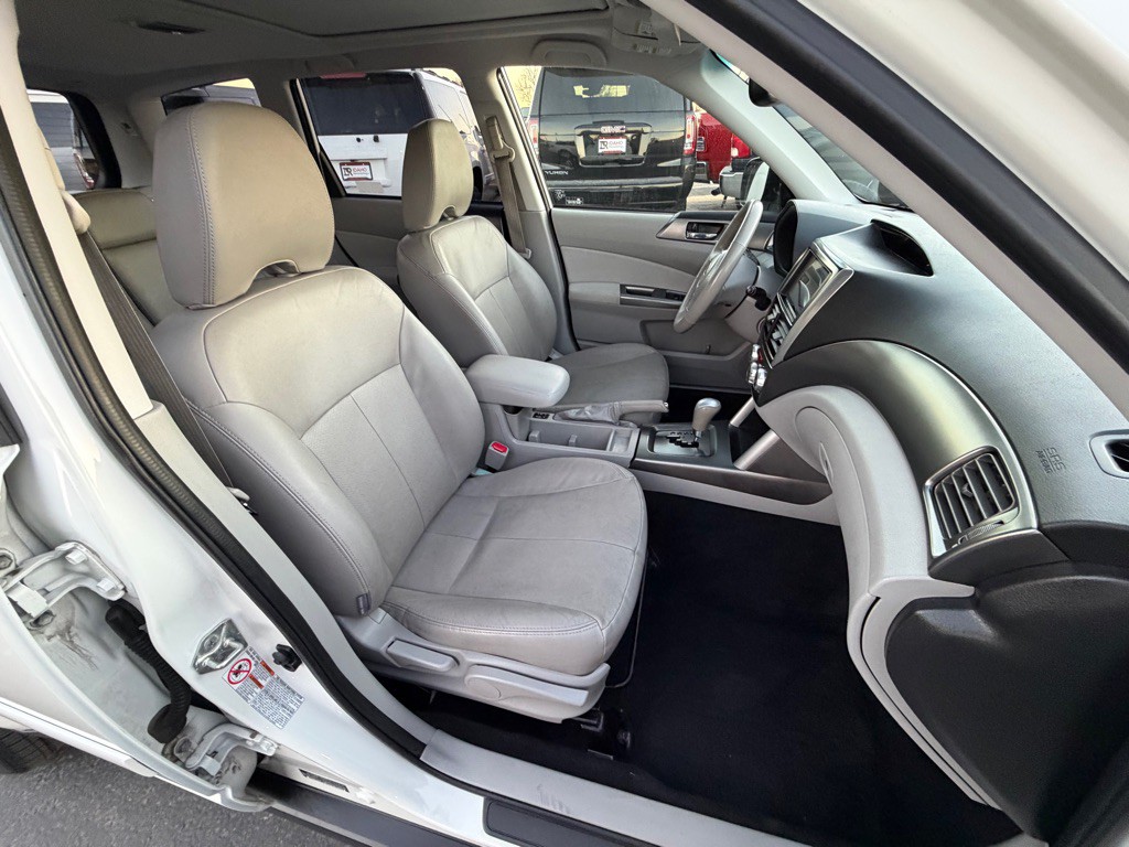2012 Subaru Forester Image 8