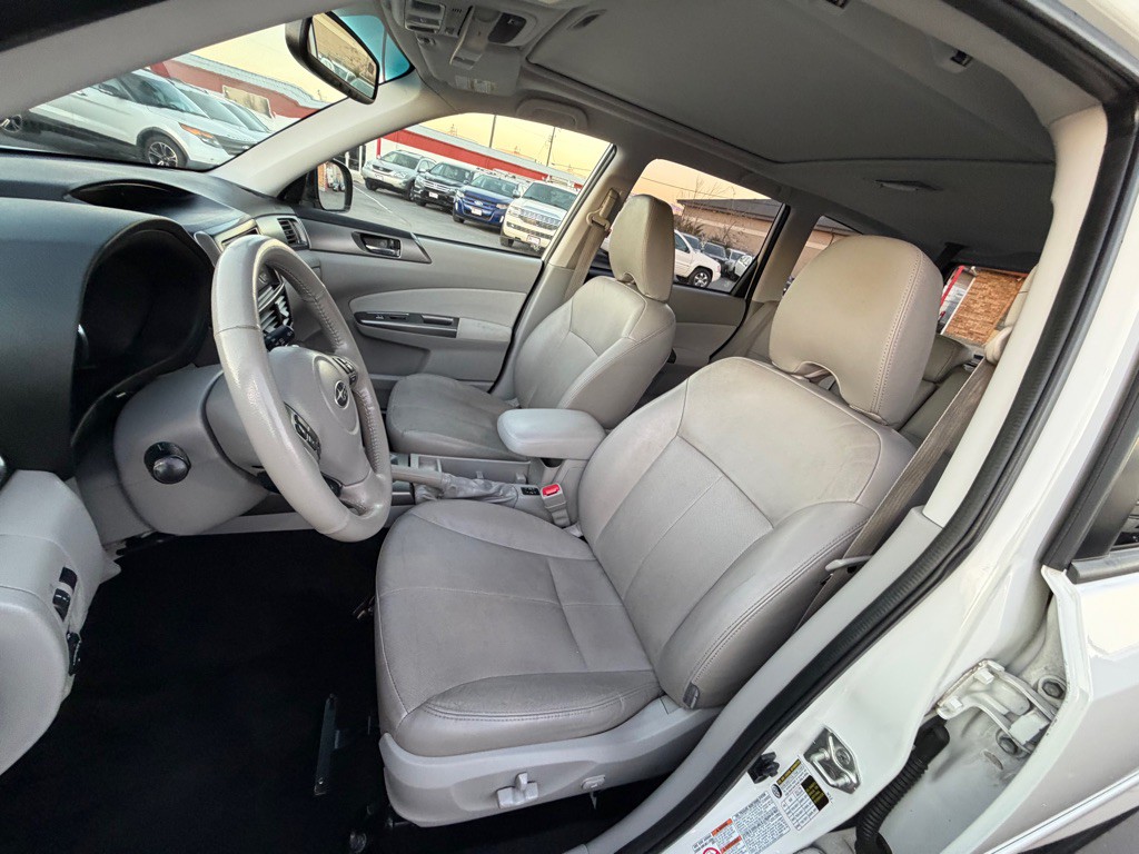 2012 Subaru Forester Image 10