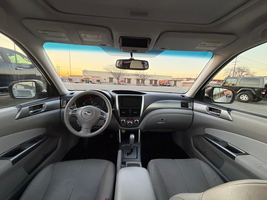 2012 Subaru Forester Image 11