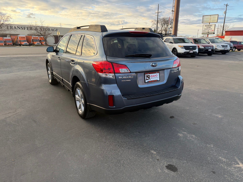 2013 Subaru Outback Image 4