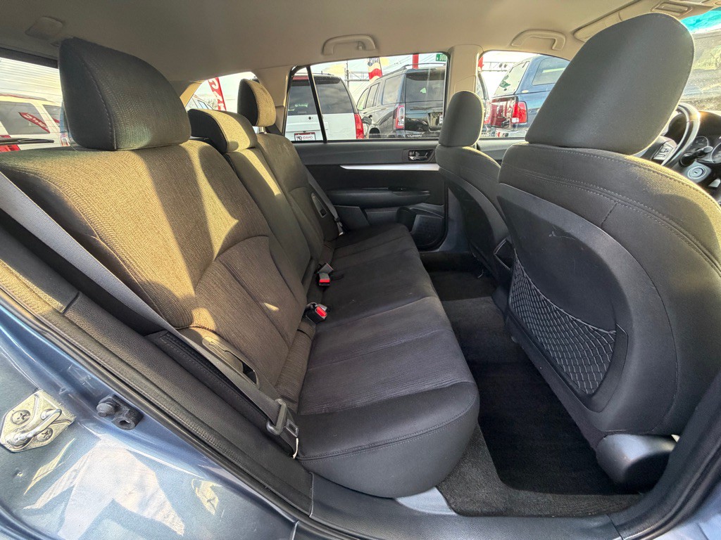 2013 Subaru Outback Image 7