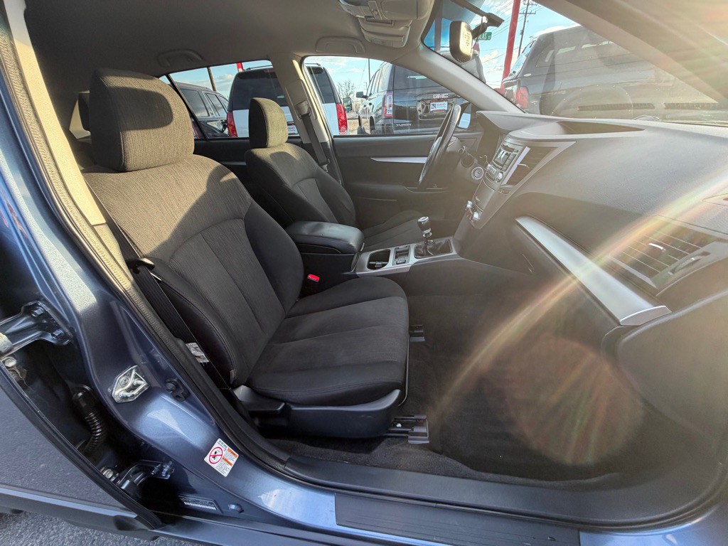 2013 Subaru Outback Image 8