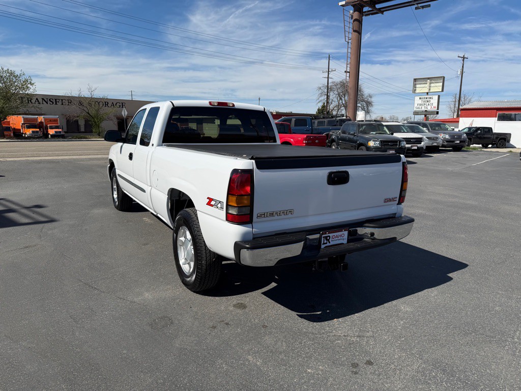 2006 GMC Sierra Image 4