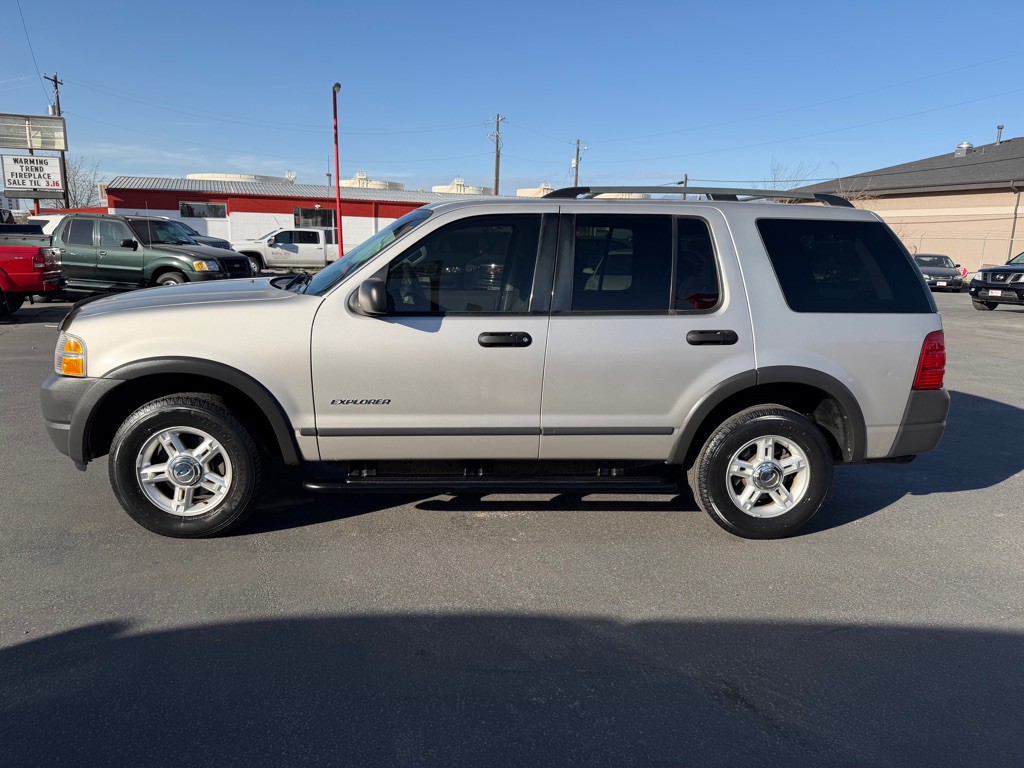 2004 Ford Explorer Image 3
