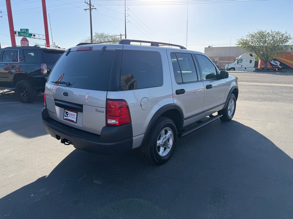 2004 Ford Explorer Image 5