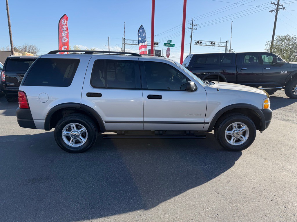 2004 Ford Explorer Image 6