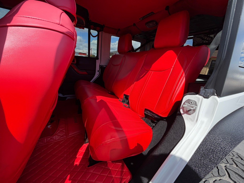 2015 Jeep Wrangler Unlimited Image 9