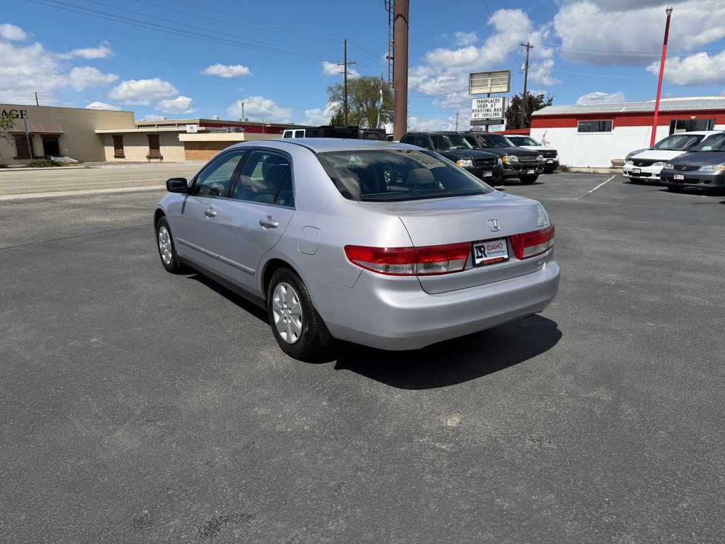 2004 Honda Accord Image 4