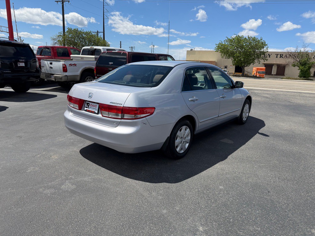 2004 Honda Accord Image 5