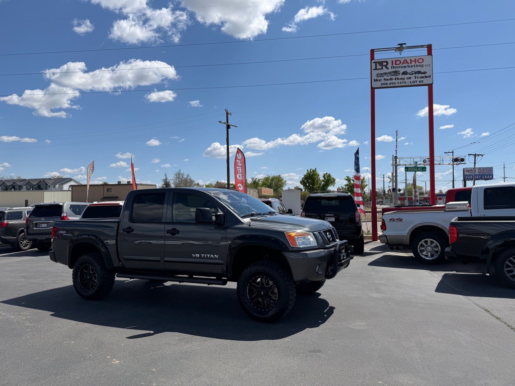 2012 Nissan Titan Image 1
