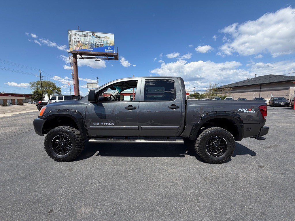 2012 Nissan Titan Image 3