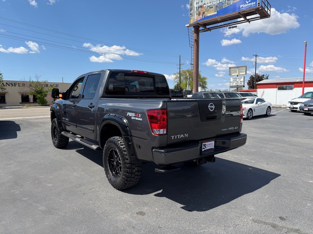 2012 Nissan Titan Image 4