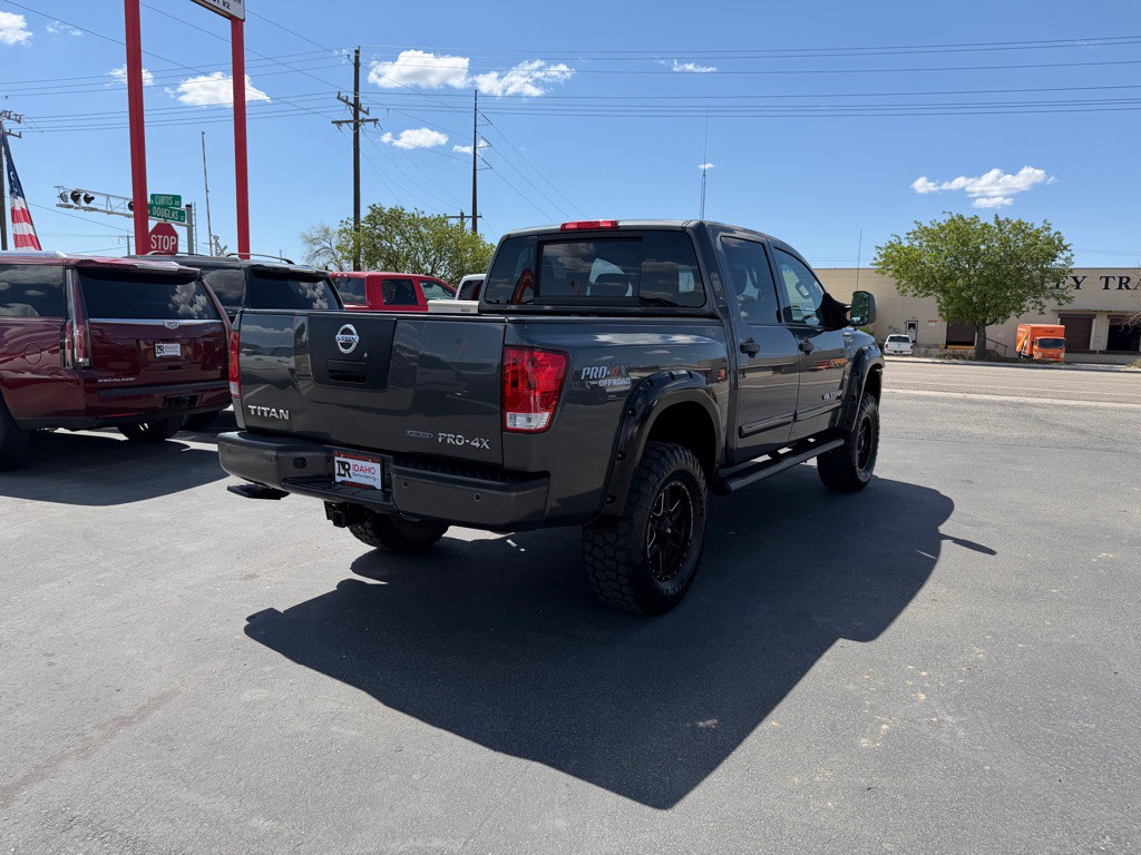 2012 Nissan Titan Image 5