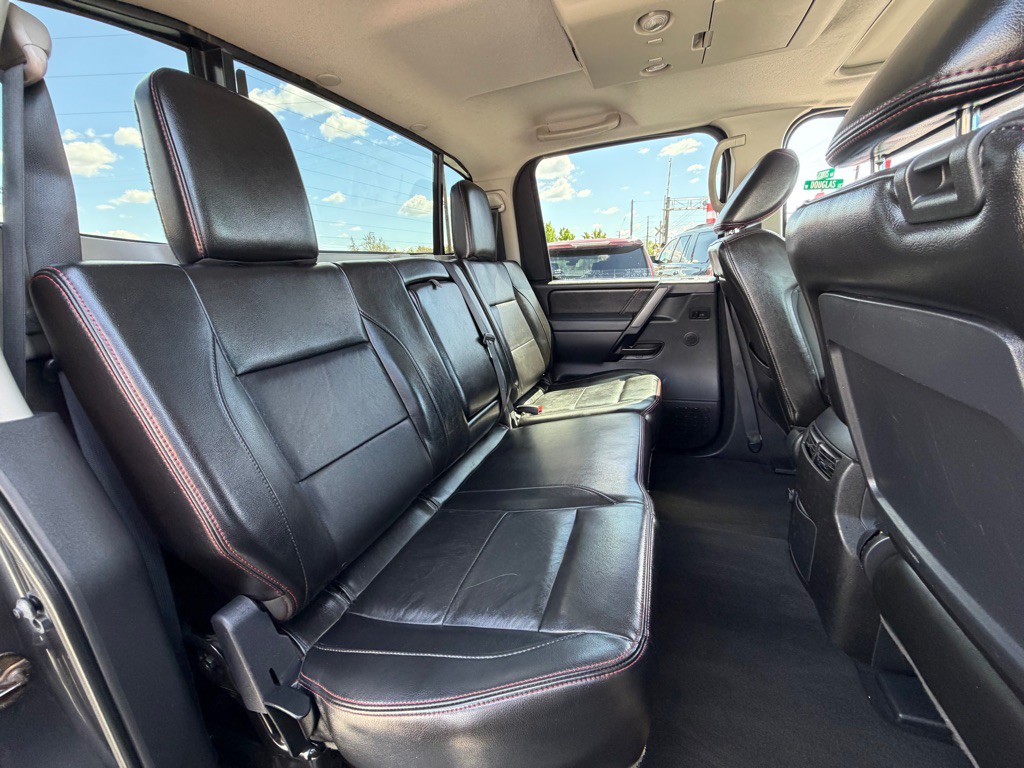 2012 Nissan Titan Image 7